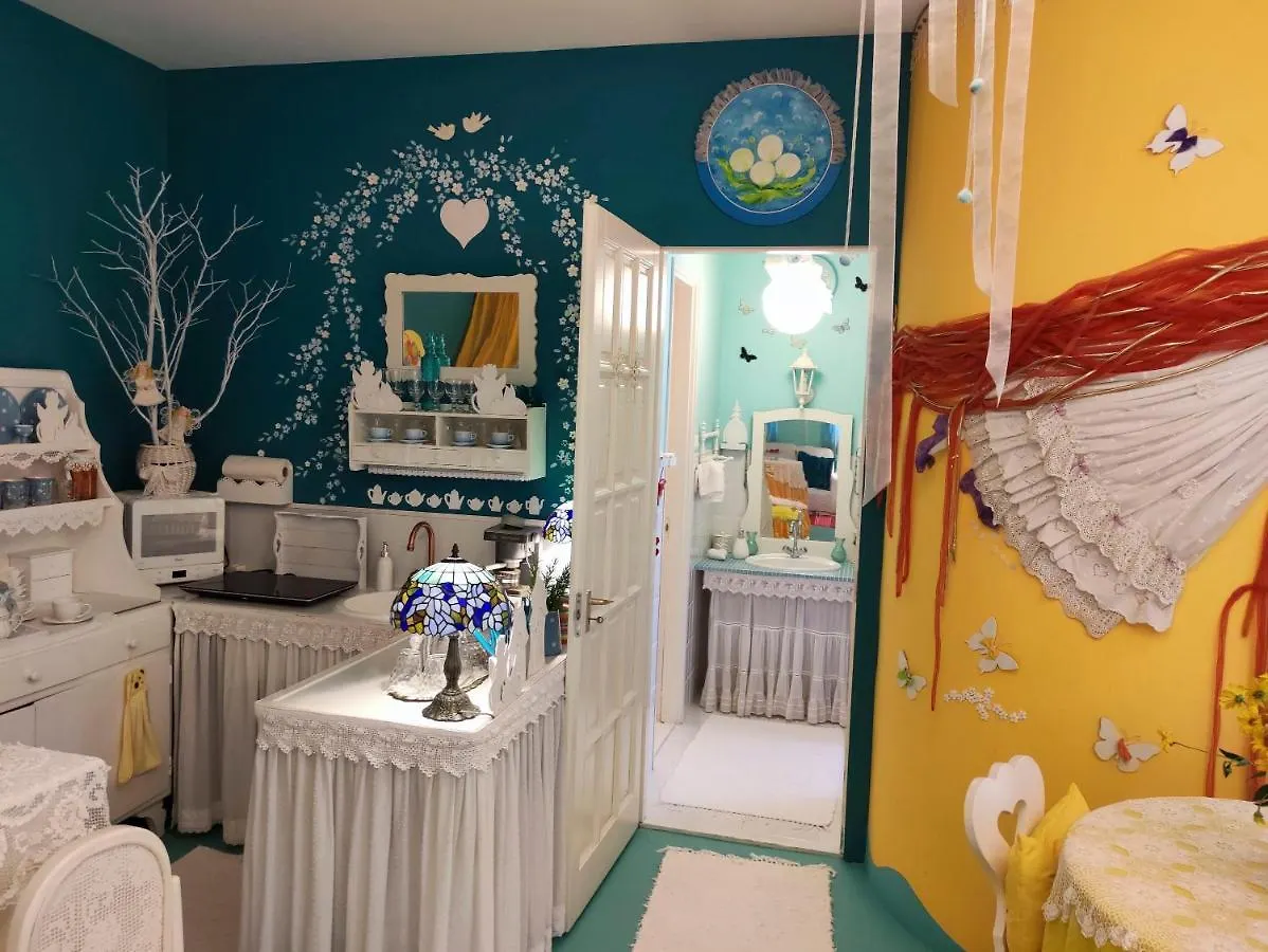 Hotel Feher Tulipan Apartman Debreczyn 0*,