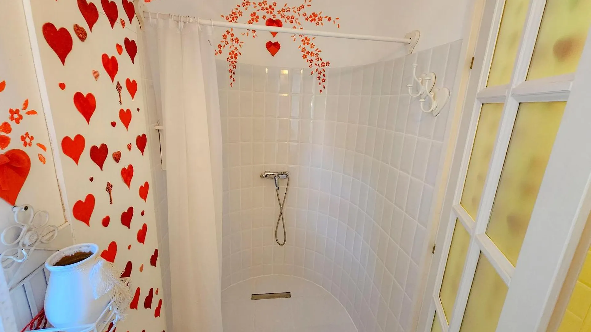 Hotel Feher Tulipan Apartman Debreczyn