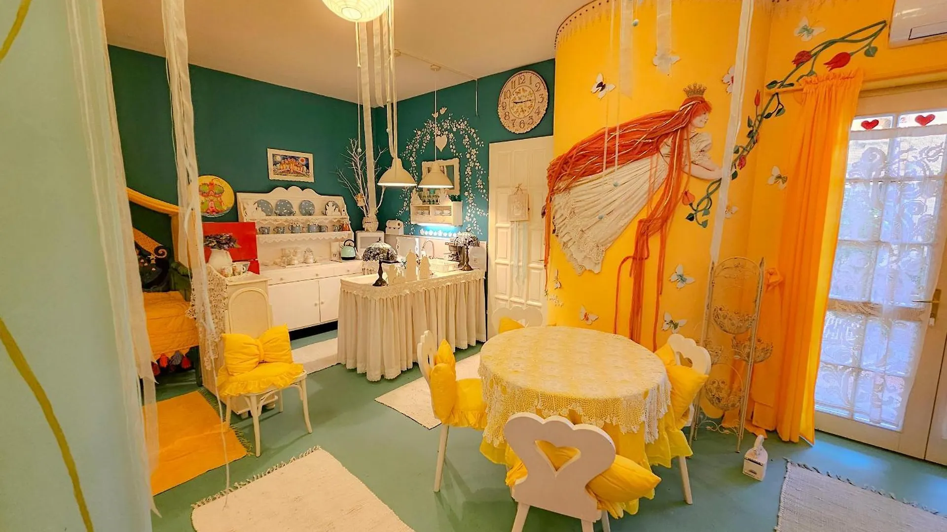 Hotel Feher Tulipan Apartman Debreczyn Pensjonat