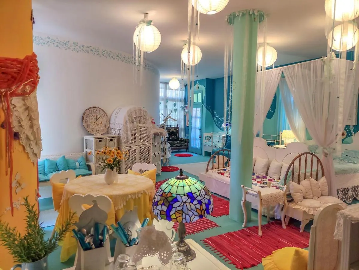 Guest house Feher Tulipan Apartman Hotel Debrecen