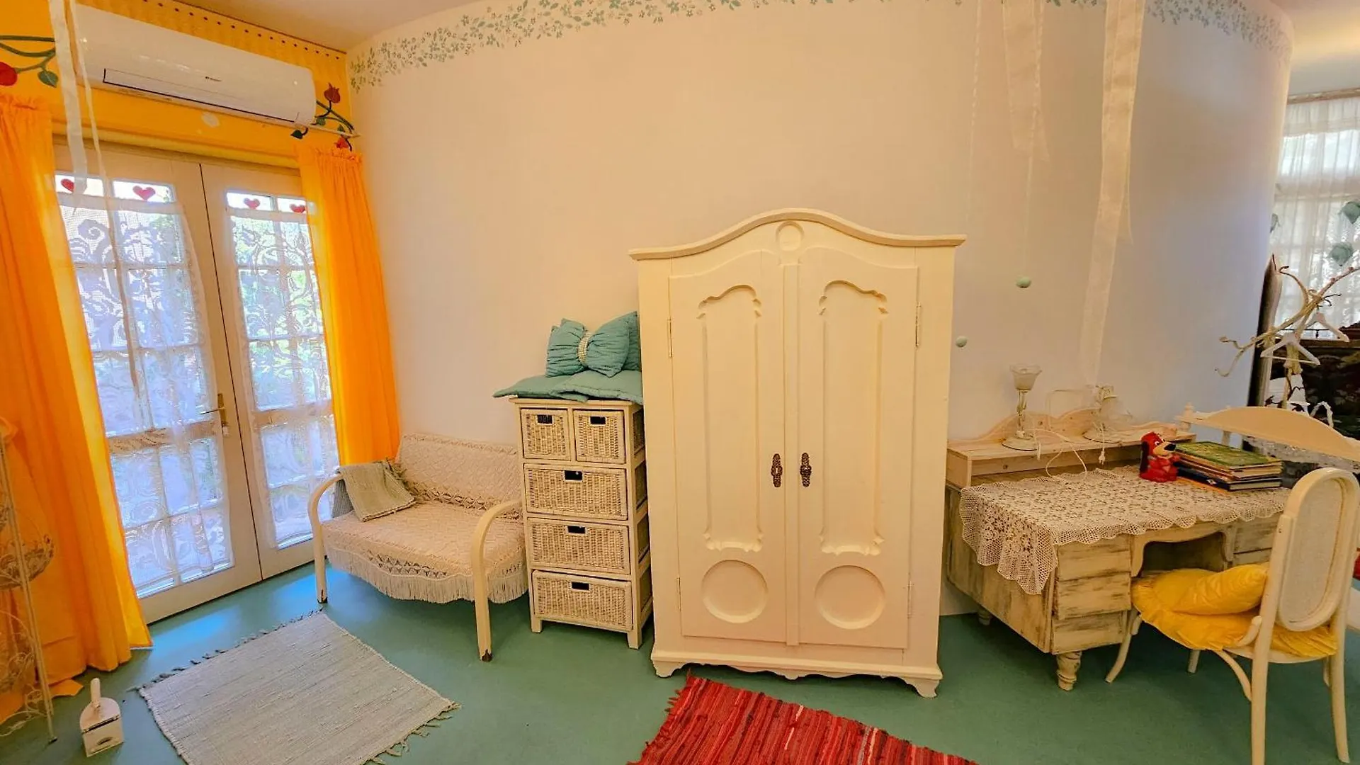 Feher Tulipan Apartman Hotel Debrecen Guest house